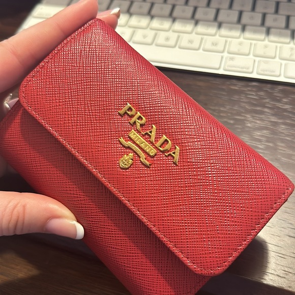 Prada Red Plaque Logo Trifold Wallet - Picture 2 of 10